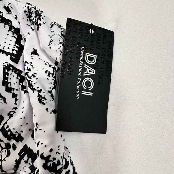 NWT DACO Plus Size Black White 2 Piece Swimsuit Adjustable - Size 22 - Picture 6 of 9